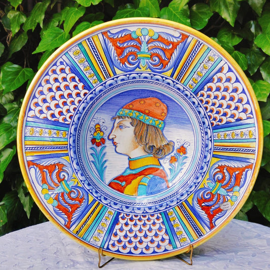 Piatto da Parata in Maiolica di Deruta – Il Cavaliere