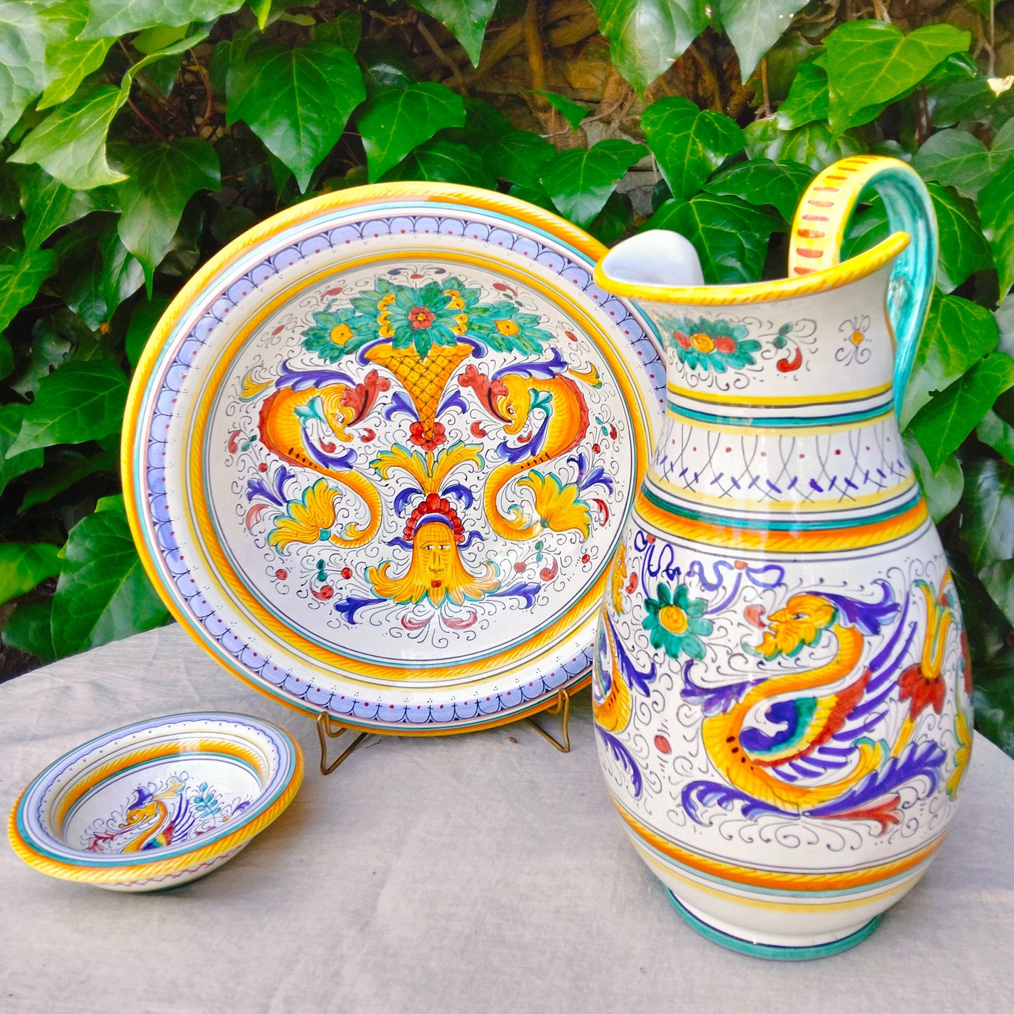 Rinfrescatoio Tradizionale in Maiolica di Deruta con Supporto - Stile Raffaellesco